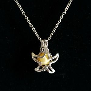🎁 Silver-tone star starfish & yellow pearl pendant charm fashion necklace
